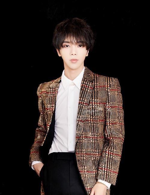 一家人吃瓜爆料文案,一家人的吃瓜爆料大揭秘