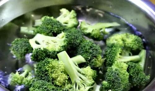 西兰花怎么做好吃视频,视频教你轻松烹饪健康佳肴