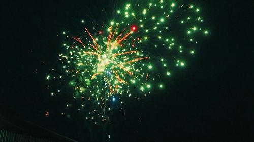 烟花的视频,烟花绽放的视觉盛宴