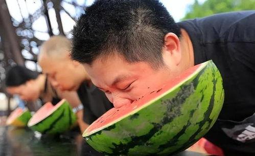 吃西瓜视频,夏日消暑必备，轻松解锁美食新体验