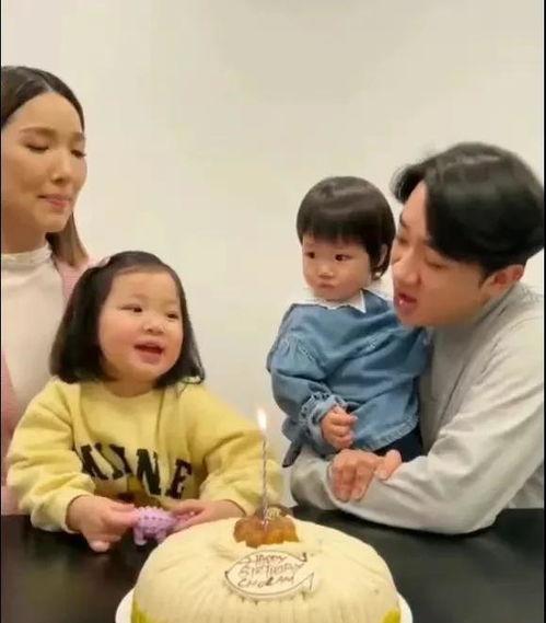 红领巾吃瓜爆料大瓜,揭秘娱乐圈大瓜背后的真相