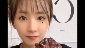 吃瓜阿黑颜反差,揭秘反差萌的神秘魅力