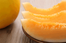 金红宝蜜瓜今日多少钱一斤,价格几何，甜蜜来袭！”