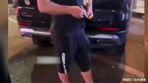 男生正面撒尿全程视频,揭秘男生如厕全过程