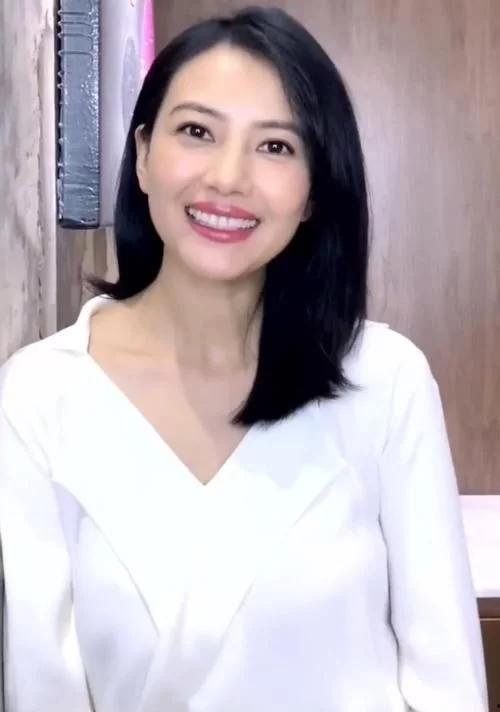 高圆圆视频,视频展现唯美瞬间