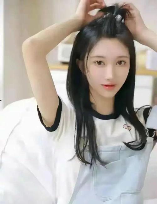 校花视频,校花视频惊艳亮相，青春魅力绽放